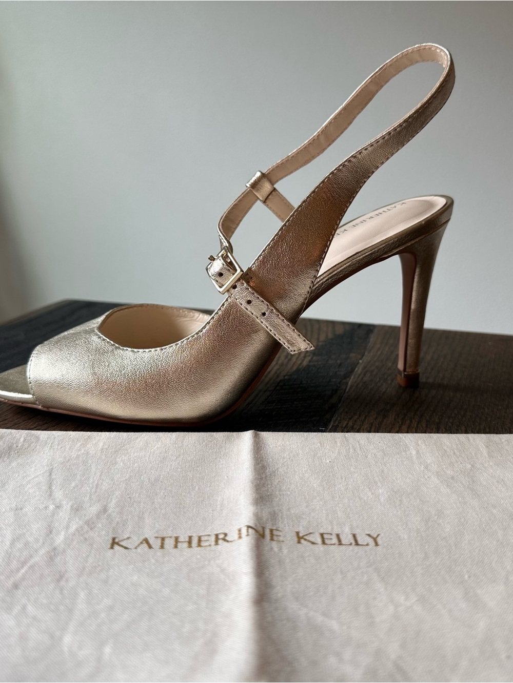Katherine Kelly Rosanna Gold Leather Slingback Heels Size 8.5